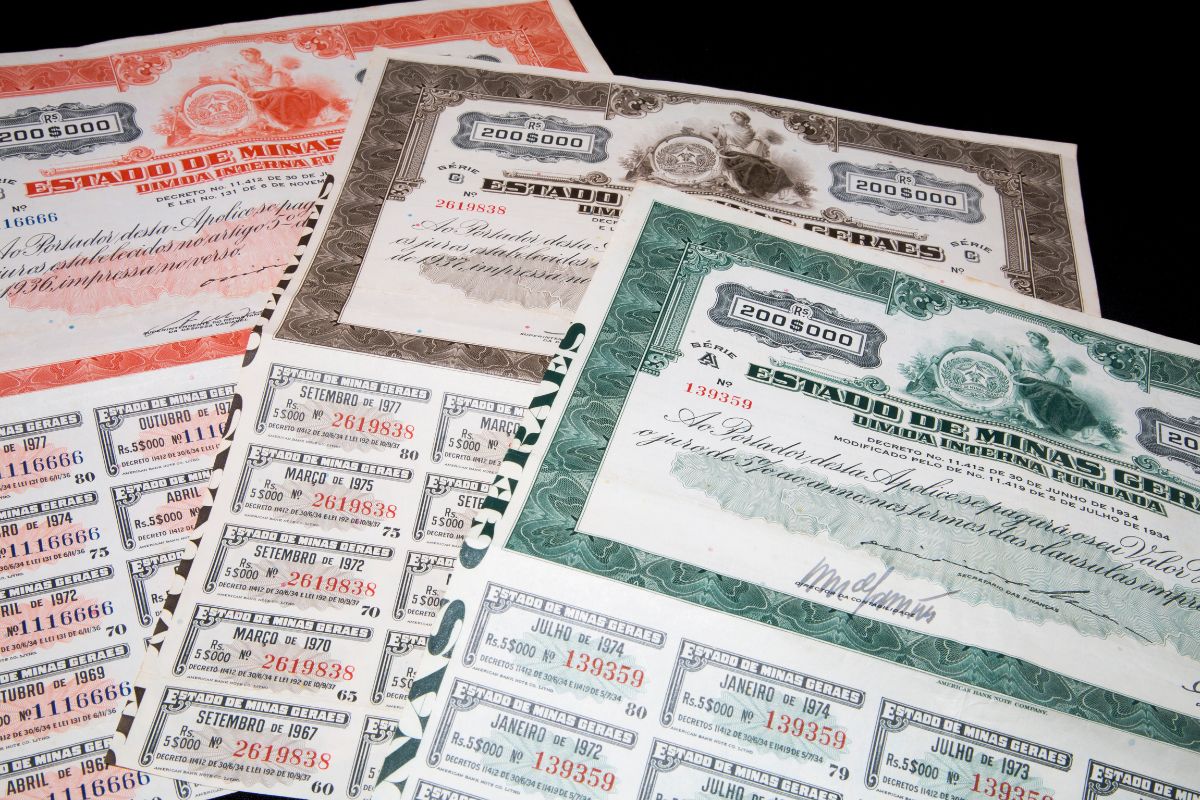 Activos de Renta Fija Bonos y Depósitos